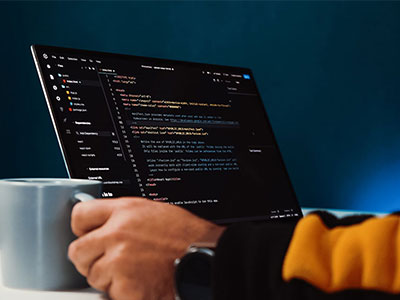 微密圈读前先打问号：先看证据是不是太薄，再写明边界（读完更稳）